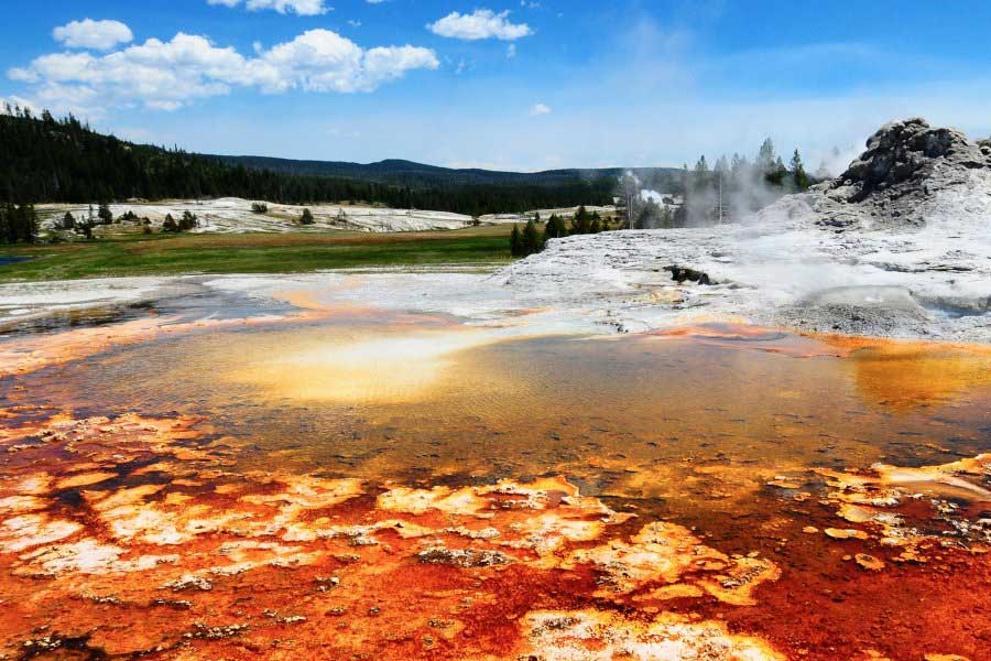 photo of hot springs in Yellowstone